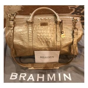 😍💯 AUTHENTIC Brahmin Weekender😍
